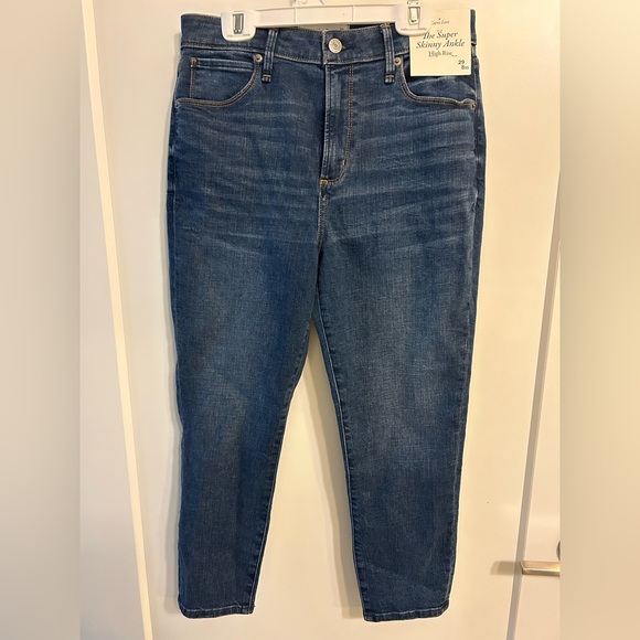 NWT Abercrombie & Fitch Super Ankle Skinny High Rise Jeans - Picture 1 of 11